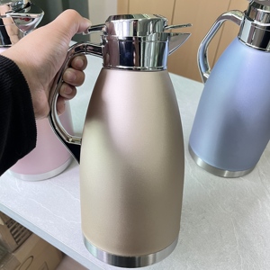 Popolare Thermos alla Moda in Acciaio Inox 304 per Mantenere Caldi Caffè e Tè, Bollitore Isolante da 2,3L con Manico e Infusore - Product Image 3