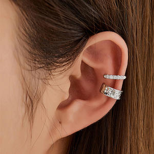 <span class=keywords><strong>Faux</strong></span> cerceau boucles d'oreilles CZ cubique zircone <span class=keywords><strong>Cartilage</strong></span> boucles d'oreilles <span class=keywords><strong>oreille</strong></span> manchette <span class=keywords><strong>Piercing</strong></span> Non percé <span class=keywords><strong>oreille</strong></span> Pods Clip sur boucles d'oreilles pour les femmes - Product Image 1