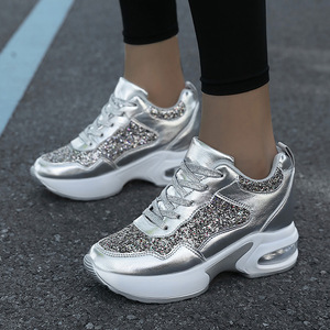 Baskets compensées à plateforme pour femme, argentées, scintillantes, à lacets, avec coussin d'air, pour la fête et le quotidien - Product Image 1