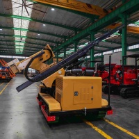 Machine de pose de poteaux solaires, système de montage au sol pour ferme solaire, équipement de pose de poteaux portable et efficace, pompe à moteur pour centrale photovoltaïque