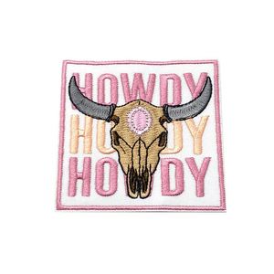 Parche Bordado Termoadhesivo Rosa con Diseño de Botas de Vaquera, Herradura y la Frase 'Yall Rodeo Mom' para Decoración de Ropa, Sombreros y Bolsos - Product Image 2