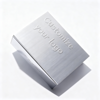 Scatola Regalo Magnetica in Cartone Olografico Argento Riciclabile con Logo Personalizzato per Maschere Facciali e Cosmetici