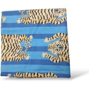 Tissu en coton imprimé Cotsiler Color 6, largeur 42 pouces, motif animal léger pour robes et hauts d'été - Product Image 3