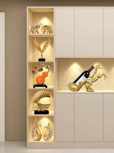 Nouvelle Sculpture Moderne de Luxe en Résine Époxy, Figurine d'Art Populaire Haut de Gamme pour Décoration de Salon et Téléviseur, Idéale pour Cadeau de Pendaison de Crémaillère - Product Image 4