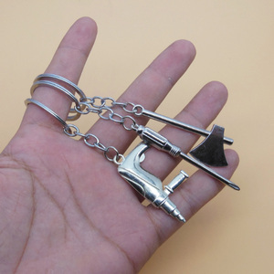 Porte-clés mini-outils de simulation transfrontalier : clé à molette, pinces, marteau – Cadeau créatif pour homme - Product Image 3