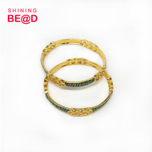 2024 mode <span class=keywords><strong>nouvelle</strong></span> usine en gros 400 styles livraison aléatoire bracelet en or en option - Product Image 3