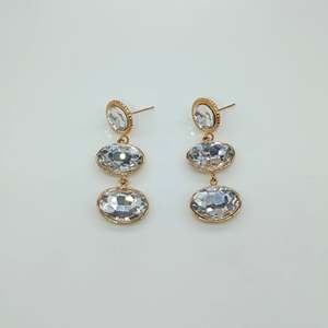 Boucles d'oreilles SmileJoyas pour femmes, serties de cristaux en strass, en acier inoxydable 316L, plaqué or PVD, design goutte d'eau, classiques - Product Image 1