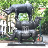 Знаменитая металлическая бронзовая скульптура из трех белых носорогов, уличная Плаза, декоративная большая статуя носорога, общественные искусства, на заказ