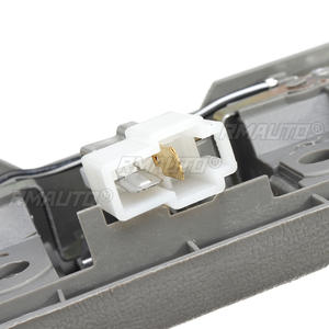 Lámpara de Lectura Interior para Techo de Coche MB774928 para Mitsubishi Pajero Shogun Montero V31 V32 V33 V43 1990 1991 - 2003 2004 - Product Image 6