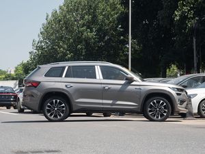 Bon <span class=keywords><strong>prix</strong></span> pour 2025 <span class=keywords><strong>Skoda</strong></span> <span class=keywords><strong>Kodiaq</strong></span> TSI330 5-Seat 2WD Shili Edition Toit ouvrant de taille moyenne SUV Marchandises en stock Vente à chaud - Product Image 6
