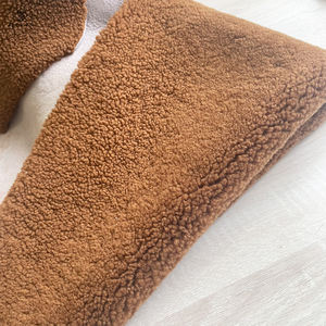 Piel de oveja rizada australiana invierno Pelo Corto lana suave patrón crudo mascota cama y perro juguete para tapicería y decoraciones de animales - Product Image 1