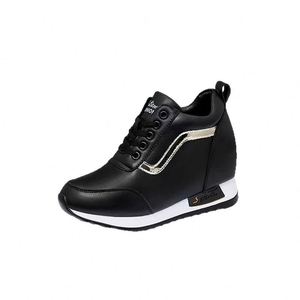 Sneakers compensées discrètes pour femmes |   Chaussures blanches rehaussantes pour l'intérieur |   Baskets Chunky Respirantes Style Coréen à Plateforme - Product Image 5
