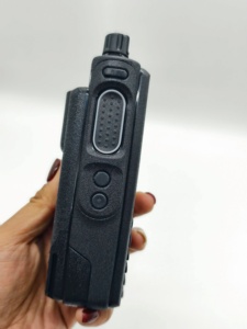 Radio Digital DMR Original Motorola DP4801e IP68 Impermeable con Bluetooth y GPS Transceptor Portátil UHF/VHF - Product Image 5