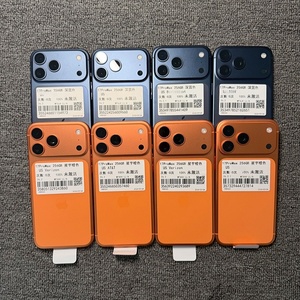 iPhone 17, 17 Pro, 17 Pro Max Grado A+: Senza Graffi Superficiali - Nessun Segno di Riparazione - Durata Batteria: 100% - US1sim+Esim - Product Image 4