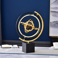 Vente en gros de globe européen moderne léger de luxe simple et rotatif à 360 ° en métal marbre ornements pour la décoration de bureau