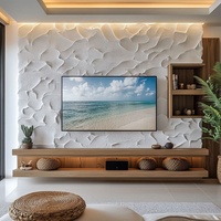 Meuble TV flottant en chêne clair moderne, console multimédia minimaliste en bois naturel avec étagères ouvertes, centre de divertissement contemporain