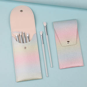 Sac de rangement pour pinceau de maquillage en cuir souple de haut niveau étui à ombre à paupières en PVC dégradé portable avec style de mode coloré - Product Image 3