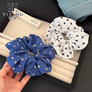 Vente en gros, faible MOQ, accessoires capillaires de <span class=keywords><strong>cheerleading</strong></span> professionnels pour compétitions et événements d'équipes, faits main en tissu doux de qualité <span class=keywords><strong>boutique</strong></span> - Product Image 3