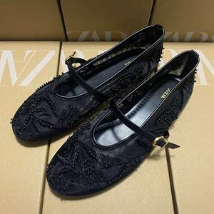 2026 Chinese handcrafted embroidery low-<b>top</b> canvas design flat-soled fashionable women's summer one-piece slip-on shoes - Product Image 4