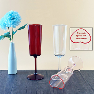 Cadeau de qualité supérieure en forme de <span class=keywords><strong>coeur</strong></span> longue tige en plastique verre à vin rouge flûte à <span class=keywords><strong>champagne</strong></span> créative pour table de mariage - Product Image 1