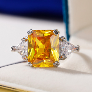 Anello Quadrato Stile Caramella per Donne, Design Colorato, Accessorio da Dito per Uso Quotidiano - Product Image 4