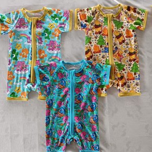 Trunk Baby 短袖男女通用拉链连体衣，夏季热销，动物图案，纽扣开合 - Product Image 1