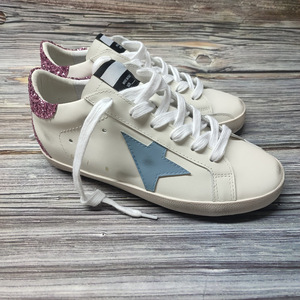 Scarpe Casual Retrò Vintage Star, Scarpe Effetto Usurato Uomo e Donna, Scarpe Basse in Pelle Bovina da Donna Stile Coppia, Scarpe Bianche Effetto Usurato - Product Image 1