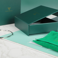 Boîte cadeau magnétique de luxe vert foncé mat avec poignée en soie, logo personnalisé en or, boîte rigide pour bijoux, montres, emballage cadeau