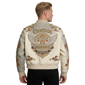 Chaqueta Universitaria de Piel de Oveja con Diseño Ombré Personalizado para Hombre, Cierre de Cremallera, Diseño de Bordado Liso - Product Image 3