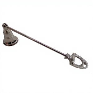 Éteignoir à bougie en aluminium en forme d'étrier de cheval, le plus vendu, outil de jardin et éteignoir à bougie d'église en métal, personnalisable - Product Image 1