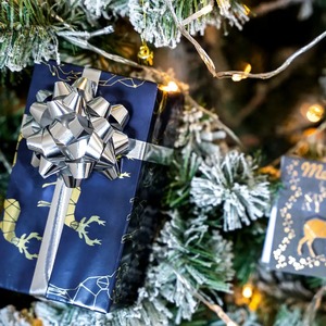 Custom Eco-Friendly Deer Gold Geometric Pattern Metallized Recyclable Gift <b>Wrapping</b> <b>Paper</b> Roll Single Coated for Craft Packaging - Product Image 5