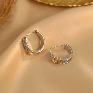 Boucles d'oreilles clous tendance pour femme, en zircon taille princesse, avec blocs de couleur géométriques, en cuivre plaqué or et argent S925, cadeau de luxe haut de gamme - Product Image 6