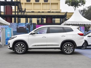 Auto Usata Premium: <span class=keywords><strong>Chery</strong></span> <span class=keywords><strong>Tiggo</strong></span> <span class=keywords><strong>8</strong></span> del 2018 con Interni in Pelle e Sedili Elettrici, SUV di Lusso Disponibile all'Ingrosso - Product Image 2