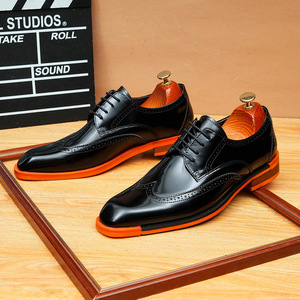 Chaussures derby en cuir véritable brillant, cuir de vachette pleine fleur pour homme avec semelle orange, style rétro britannique, chaussures en cuir décontractées pour affaires - Product Image 1