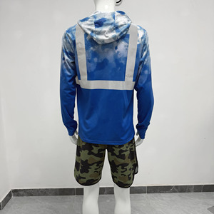 Chemise de pêche à capuche haute visibilité avec bande réfléchissante UPF50+ à manches longues, équipement anti-microbien pour la pêche de nuit et la course à pied - Product Image 4