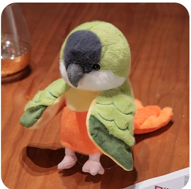 Pequeña marioneta de mano con forma de sol.