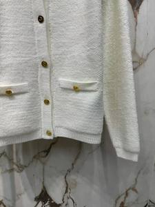 Cárdigan de moda para mujer con cuello vuelto y decoración de botones Tops tejidos con patrón sólido para la temporada de otoño - Product Image 2