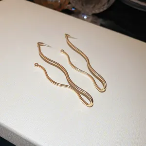 Ganchos para pendientes de alambre geométricos chapados en oro, joyería de moda
