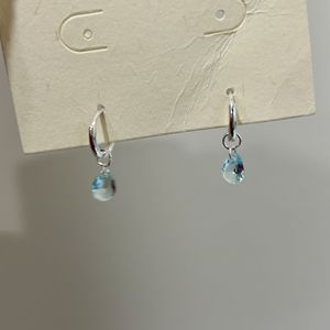 Pendientes de Plata de Ley S925, Diseño de Gota de Agua Elegante con Diamantes Azules Menta, Dos Pares, Frescos y Sencillos para el Verano - Product Image 1