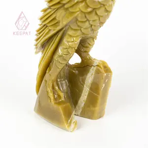Wholesale New Carving Handmade Carving Xiuyu Jade Parrot Animal For Gift