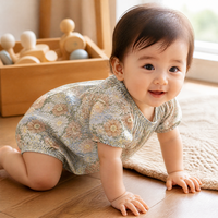 Vêtements pour bébé en tissu de coton imprimé écologique, motif floral Ditsy Daisy, couleur Morandi lavande, doux, respirant, combinaison de nuit, vente en gros