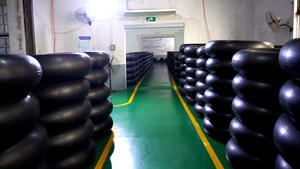 Caoutchouc butyle 37 "45" <span class=keywords><strong>49</strong></span> "Pouces Flottant Utilisation <span class=keywords><strong>Tube</strong></span> Camion Chambre À Air pour Neige Natation 750R20 1000R20 1100R20 Rivière <span class=keywords><strong>Tube</strong></span> - Product Image 5