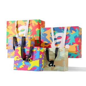 Großhandel umweltfreundliche wiederverwendbare Einkaufstaschen kundenspezifische Papierverpackung für Geschenke Schmuck Kleidung mit Ihren Logo-Griffen
