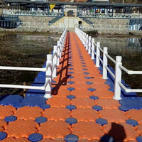 Pont flottant en HDPE pour quai de bateau et plateforme aquatique, pontons durables en polyéthylène pour quai lelongé sur le bord du lac ou en bordure de rivière
