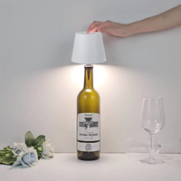 Lampe de bouteille de vin sans fil Type-C Chargement Contrôle tactile Lumière de bouteille de vin Dimming LED Lampe de table en métal Bar Cafe Night Light