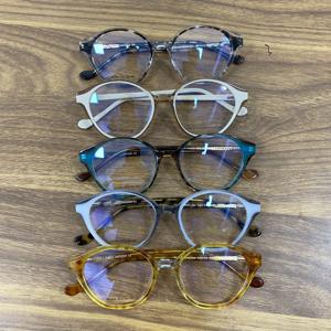 Montures de lunettes en acétate uniques Formes distinctives Couleurs, Designs tendance Qualité haut de gamme, Élégant pour toutes les occasions Formes de visage - Product Image 2