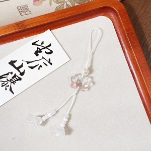 เชือกคล้องโทรศัพท์ลายดอกบัวแบบจีน ประดับลูกปัด พร้อมพวงกุญแจและจี้กระเป๋า ของขวัญเครื่องประดับสุดหรูสำหรับผู้หญิง - Product Image 6