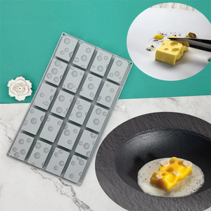 Moule de cuisson en silicone carré à 15 cavités pour fromage, gelée, biscuits, desserts, gâteaux, décoration, savon et bougies, idéal pour le bricolage et les cadeaux - Product Image 3