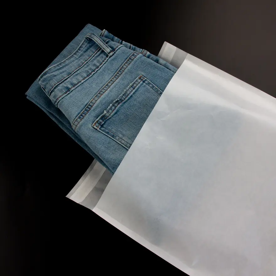 ถุงบรรจุภัณฑ์กระดาษเคลือบเงาแบบใสสำหรับใส่เสื้อผ้า