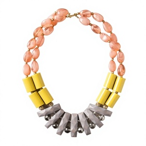 Nouveau Collier Charmant pour Femme de Haute Qualité, Design Tendance, Collier en Résine Coloré en Forme d'Ange, Bijoux de Noël pour Femme - Product Image 5